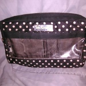 Makeup pouch